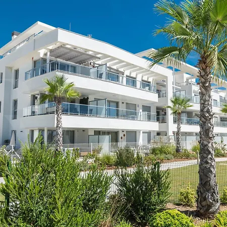 Mijas Gem With Terrace, Pool & Parking Rems